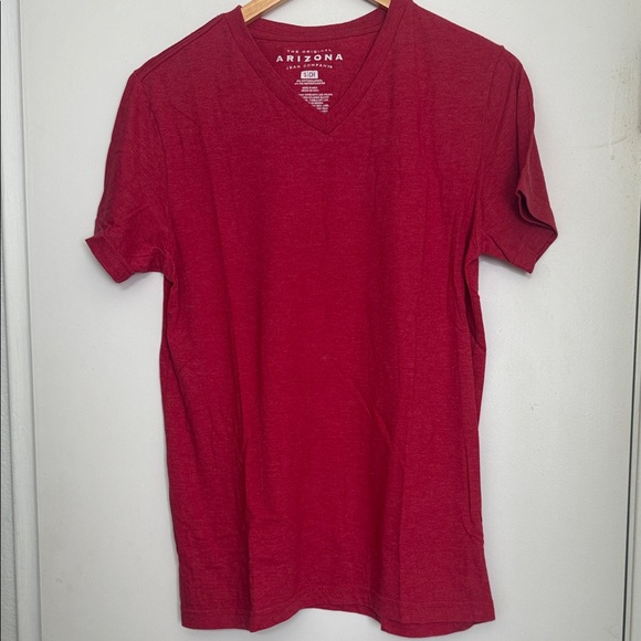 Arizona Jean Company Other - Arizona Jean Company Classic Red V-Neck Tee